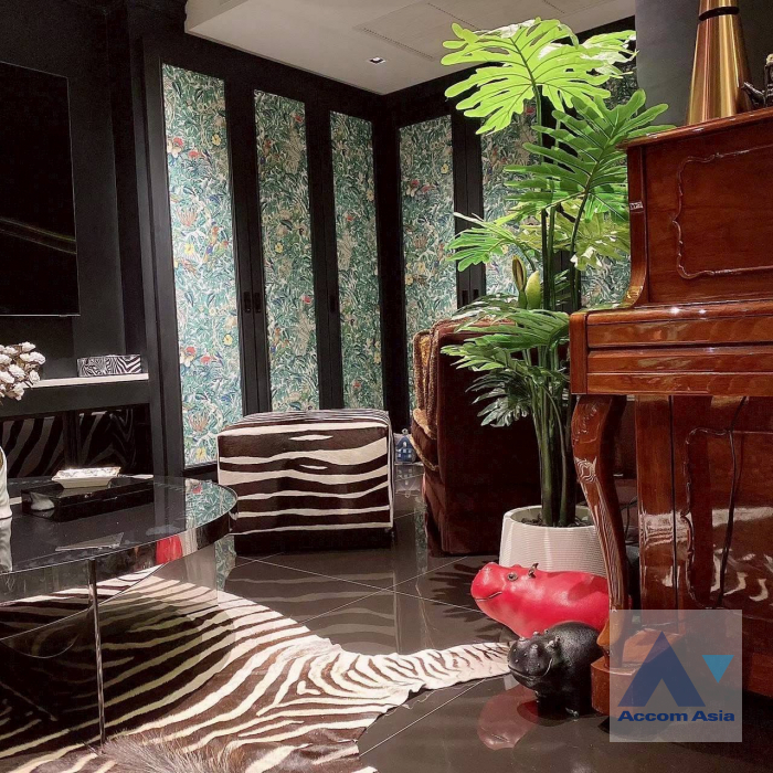 8  3 br Condominium for rent and sale in Ploenchit ,Bangkok BTS Chitlom at Na Vara Residence AA45852