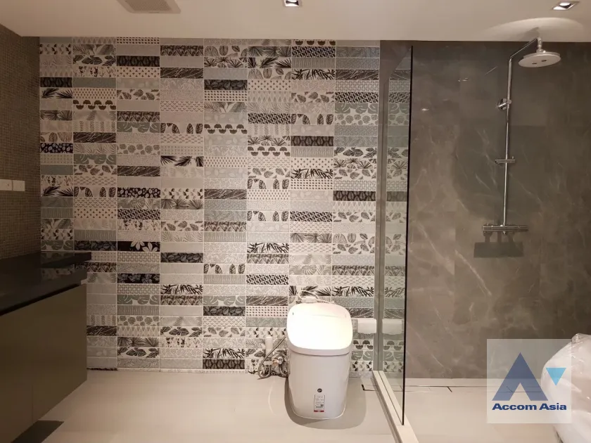 38  3 br Condominium for rent and sale in Ploenchit ,Bangkok BTS Chitlom at Na Vara Residence AA45852