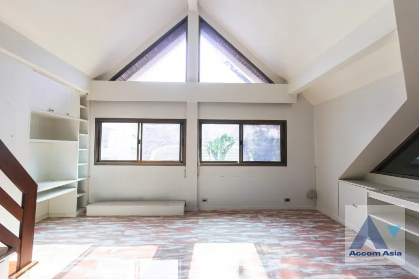 38  House For Rent in Sukhumvit ,Bangkok BTS Phrom Phong AA45857