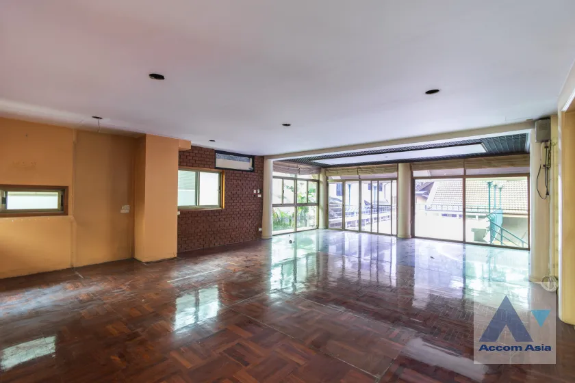 28  House For Rent in Sukhumvit ,Bangkok BTS Phrom Phong AA45857