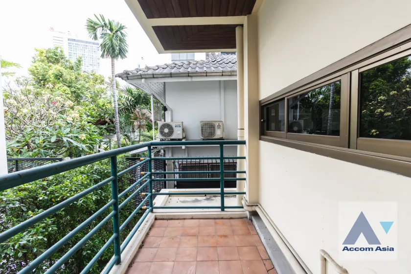 32  House For Rent in Sukhumvit ,Bangkok BTS Phrom Phong AA45857