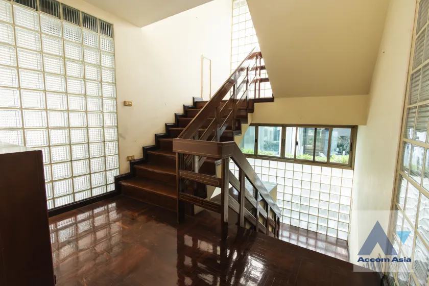23  House For Rent in Sukhumvit ,Bangkok BTS Phrom Phong AA45857