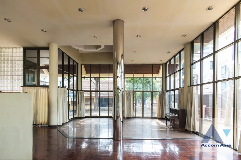 19  House For Rent in Sukhumvit ,Bangkok BTS Phrom Phong AA45857