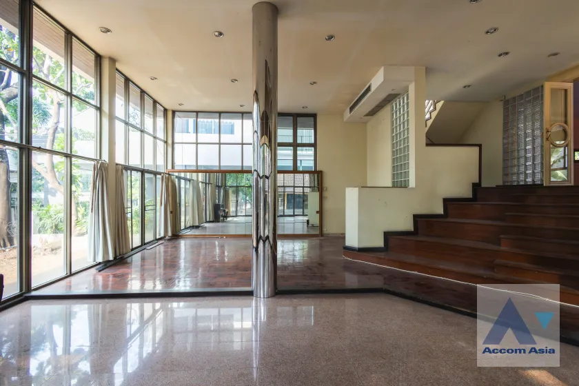 16  House For Rent in Sukhumvit ,Bangkok BTS Phrom Phong AA45857