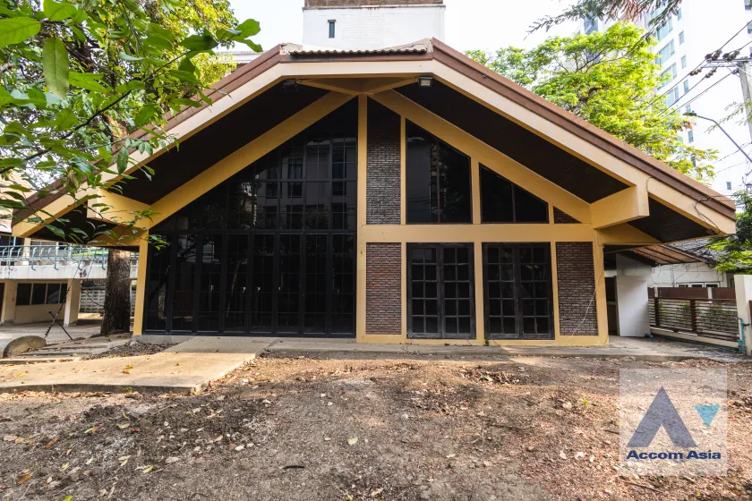 4  House For Rent in Sukhumvit ,Bangkok BTS Phrom Phong AA45857