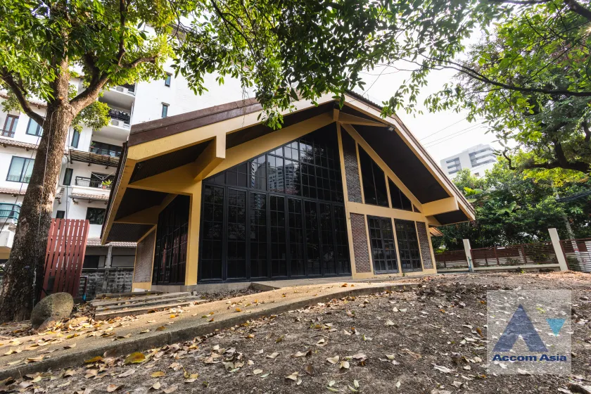 5  House For Rent in Sukhumvit ,Bangkok BTS Phrom Phong AA45857