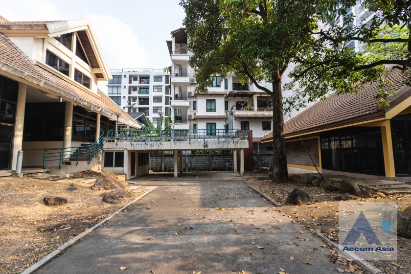 12  House For Rent in Sukhumvit ,Bangkok BTS Phrom Phong AA45857