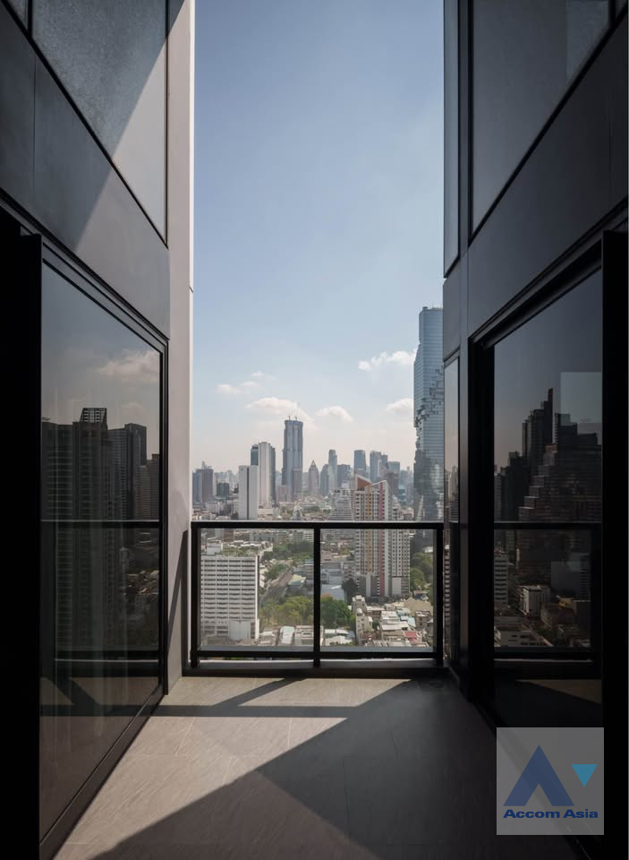 7  2 br Condominium For Rent in Silom ,Bangkok BTS Surasak at The Lofts Silom AA45861