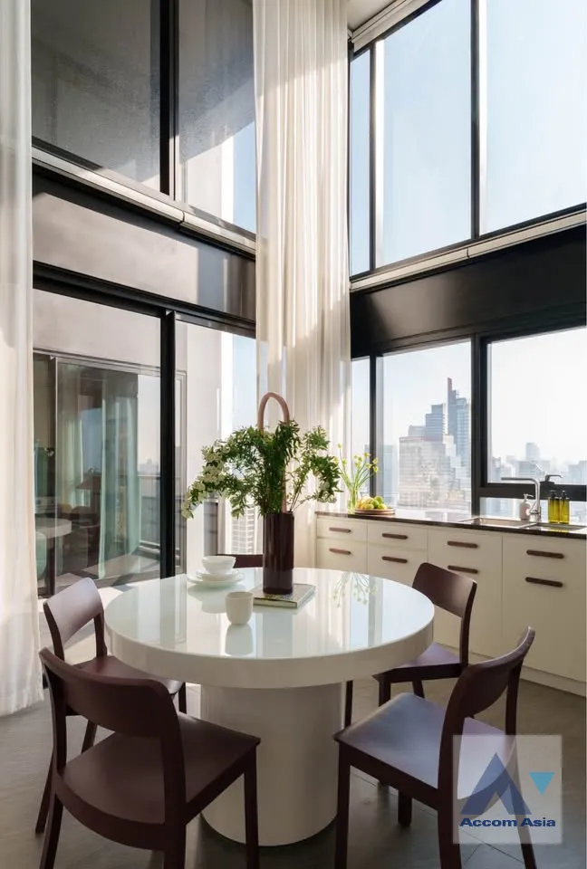 10  2 br Condominium for rent and sale in Silom ,Bangkok BTS Surasak at The Lofts Silom AA45861