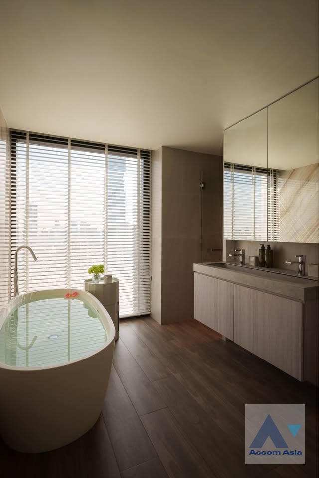 15  2 br Condominium For Rent in Silom ,Bangkok BTS Surasak at The Lofts Silom AA45861