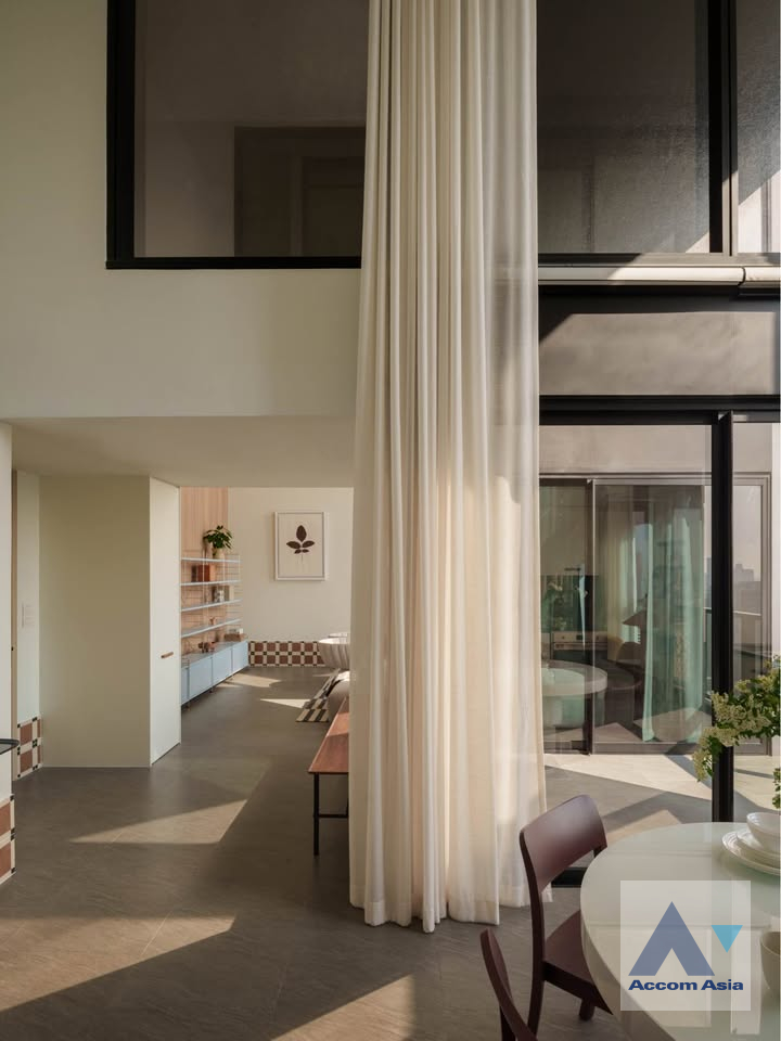 8  2 br Condominium For Rent in Silom ,Bangkok BTS Surasak at The Lofts Silom AA45861