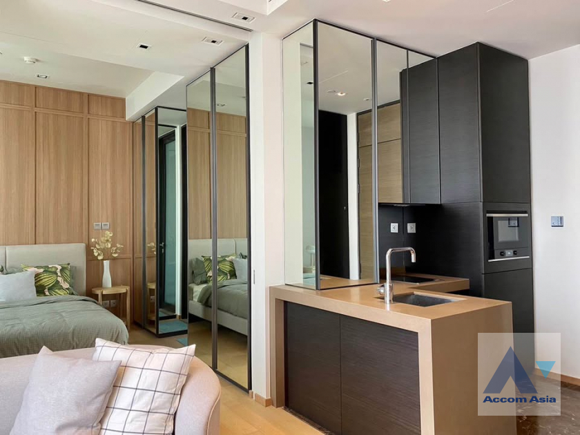 7  1 br Condominium For Rent in Ploenchit ,Bangkok BTS Chitlom at 28 Chidlom AA45862