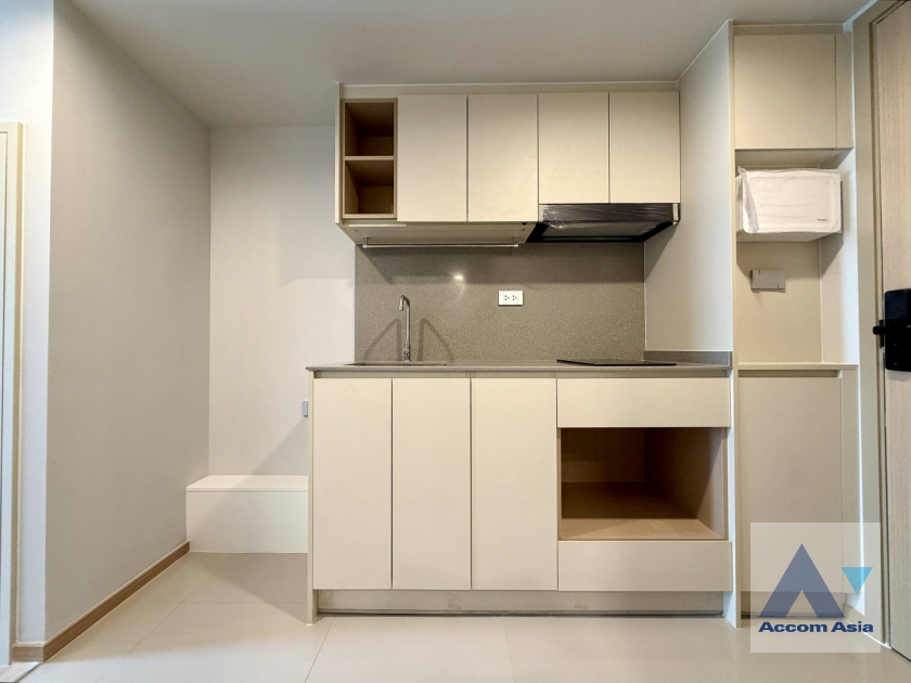 6  1 br Condominium For Sale in Silom ,Bangkok MRT Silom at Culture Chula AA45863