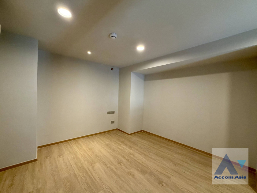 10  1 br Condominium For Sale in Silom ,Bangkok MRT Silom at Culture Chula AA45863