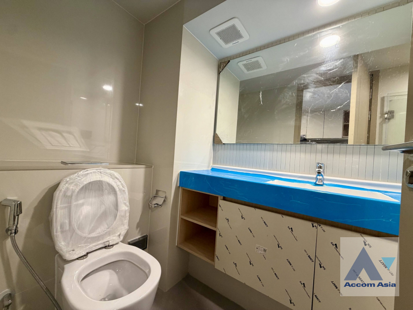 11  1 br Condominium For Sale in Silom ,Bangkok MRT Silom at Culture Chula AA45863