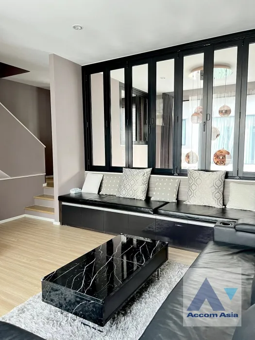 10  3 br Townhouse For Rent in Krungthep Kreetha ,Bangkok  at Nirvana Define Srinakarin-Rama9 AA45866