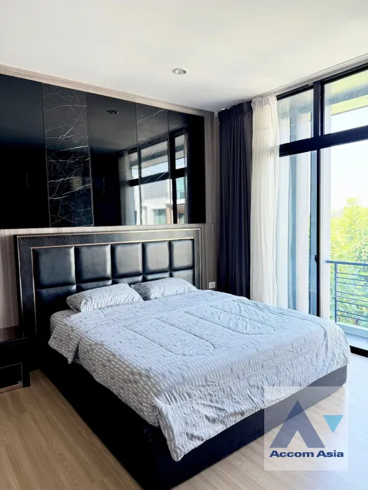 11  3 br Townhouse For Rent in Krungthep Kreetha ,Bangkok  at Nirvana Define Srinakarin-Rama9 AA45866