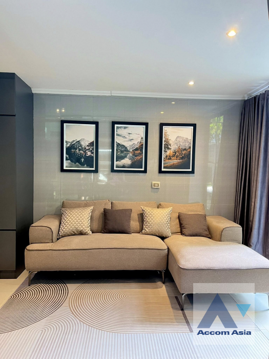  1  3 br Townhouse For Rent in Krungthep Kreetha ,Bangkok  at Nirvana Define Srinakarin-Rama9 AA45866