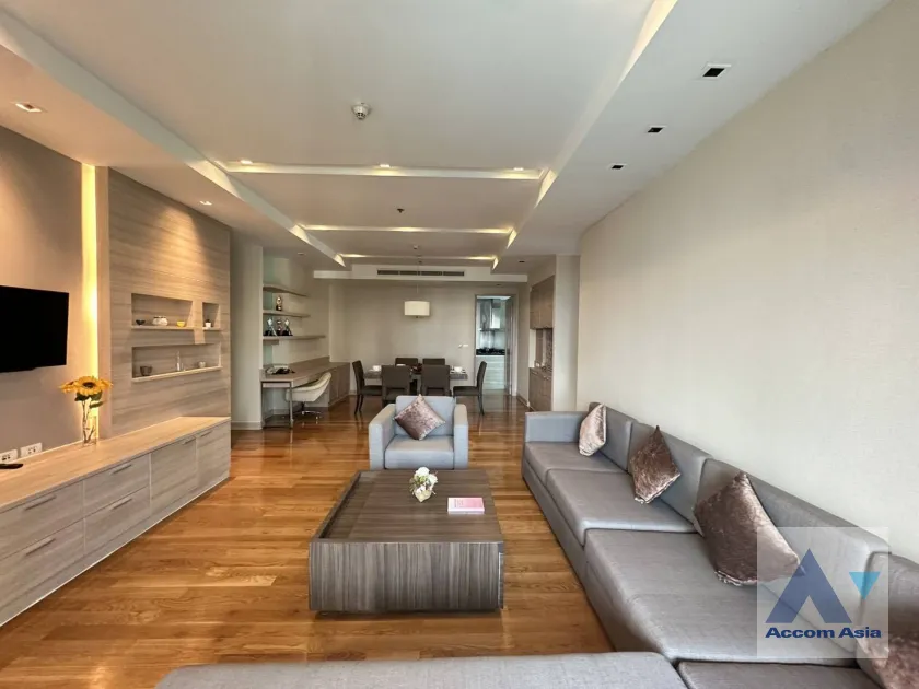 unit 3 Bedrooms  Apartment For Rent & Sale in Sukhumvit, Bangkok  near BTS Phrom Phong (AA45869)