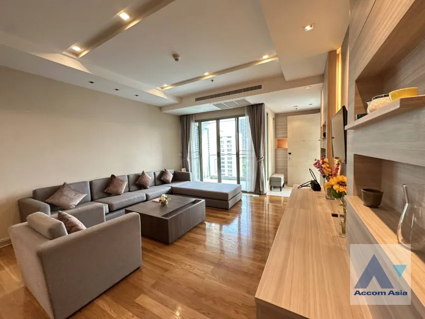 unit 3 Bedrooms  Apartment For Rent & Sale in Sukhumvit, Bangkok  near BTS Phrom Phong (AA45869)