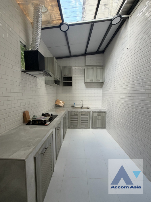 5  4 br Townhouse For Rent in Sathorn ,Bangkok BTS Saint Louis AA45870