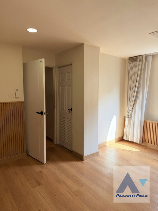 13  4 br Townhouse For Rent in Sathorn ,Bangkok BTS Saint Louis AA45870