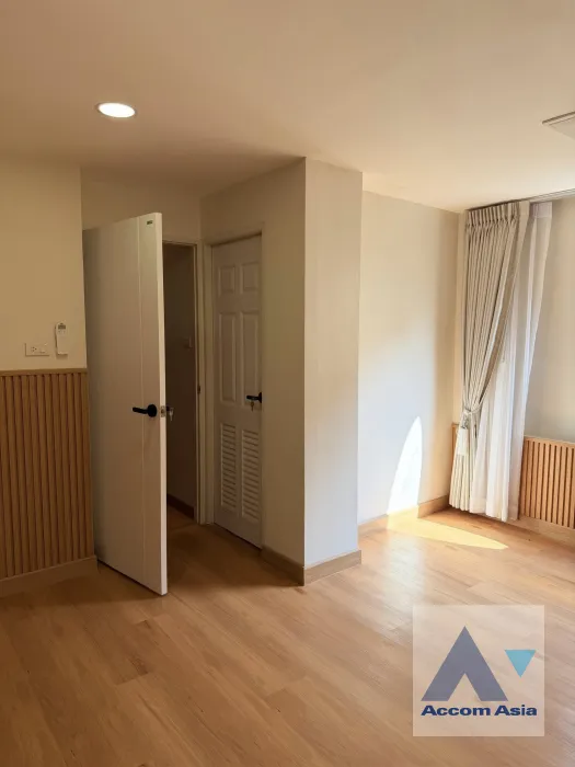 13  4 br Townhouse For Rent in Sathorn ,Bangkok BTS Saint Louis AA45870