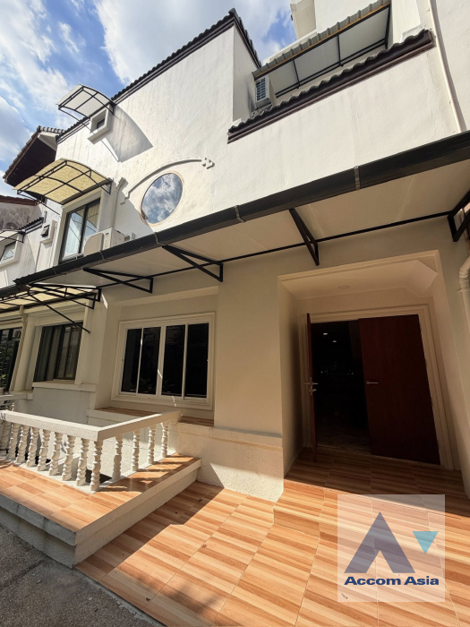  2  4 br Townhouse For Rent in Sathorn ,Bangkok BTS Saint Louis AA45870