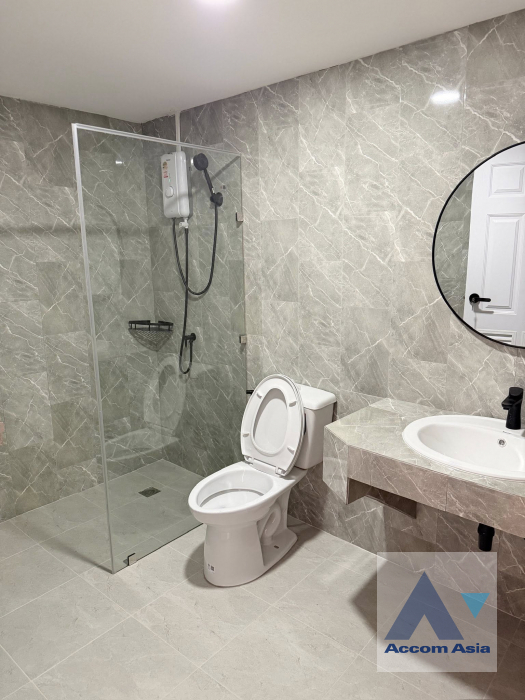 27  4 br Townhouse For Rent in Sathorn ,Bangkok BTS Saint Louis AA45870