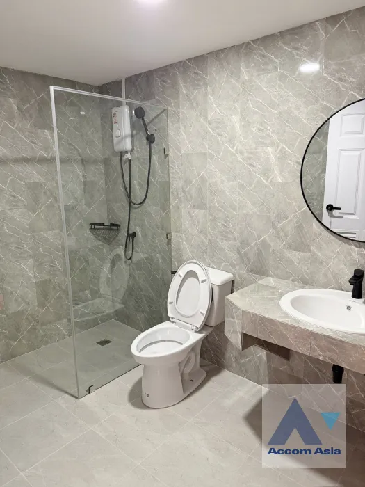 27  4 br Townhouse For Rent in Sathorn ,Bangkok BTS Saint Louis AA45870