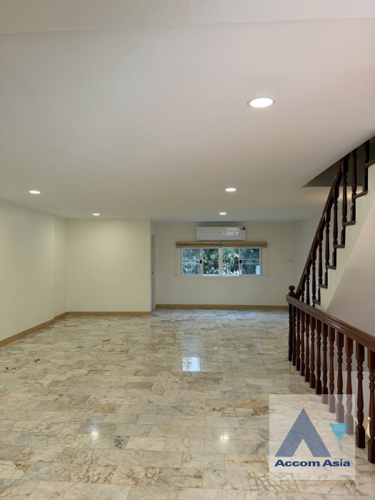 7  4 br Townhouse For Rent in Sathorn ,Bangkok BTS Saint Louis AA45870