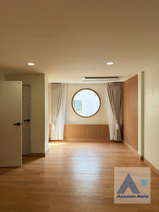 11  4 br Townhouse For Rent in Sathorn ,Bangkok BTS Saint Louis AA45870