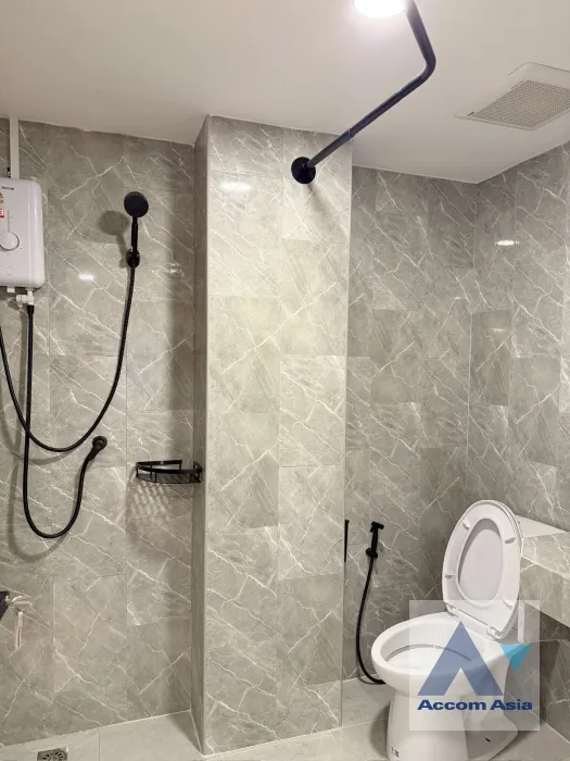 23  4 br Townhouse For Rent in Sathorn ,Bangkok BTS Saint Louis AA45870