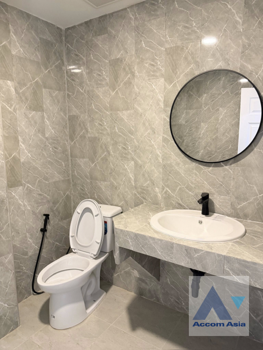 24  4 br Townhouse For Rent in Sathorn ,Bangkok BTS Saint Louis AA45870