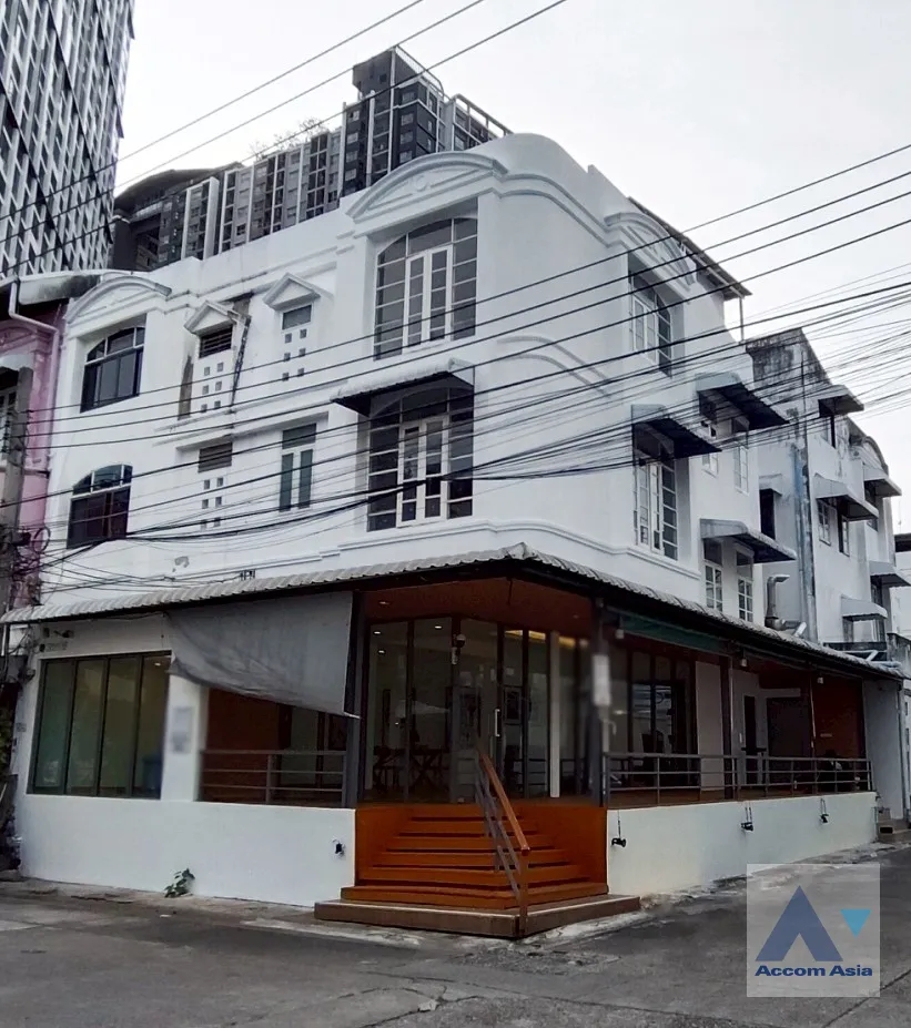 unitHome Office |  4 Bedrooms  Townhouse For Rent & Sale in Ratchadaphisek, Bangkok  near MRT Rama 9 (AA45871)