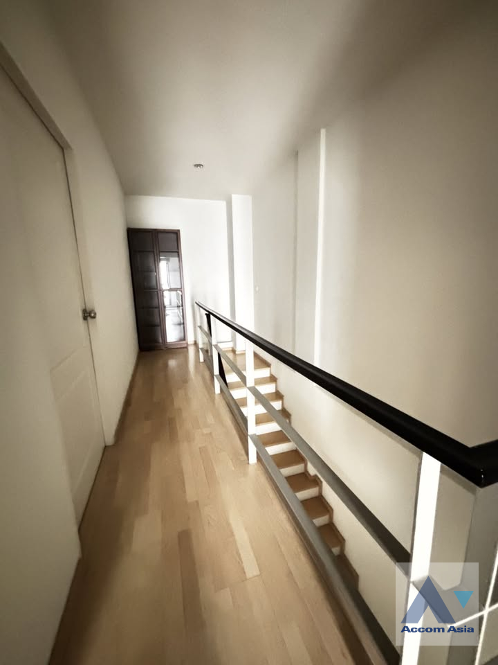 5  3 br Townhouse For Rent in Pattanakarn ,Bangkok ARL Ramkhamhaeng at Noble Cube AA45875