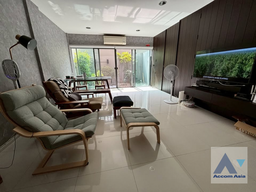  2  3 br Townhouse For Rent in Pattanakarn ,Bangkok ARL Ramkhamhaeng at Noble Cube AA45875