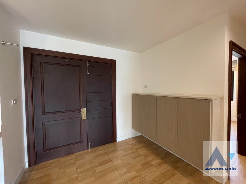 19  3 br Condominium for rent and sale in Sukhumvit ,Bangkok BTS Ekkamai at Cross Creek AA45879