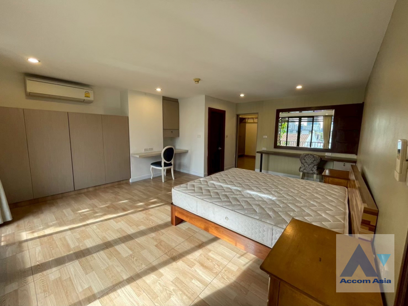 6  3 br Condominium for rent and sale in Sukhumvit ,Bangkok BTS Ekkamai at Cross Creek AA45879