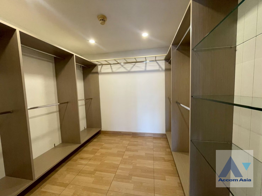 13  3 br Condominium for rent and sale in Sukhumvit ,Bangkok BTS Ekkamai at Cross Creek AA45879