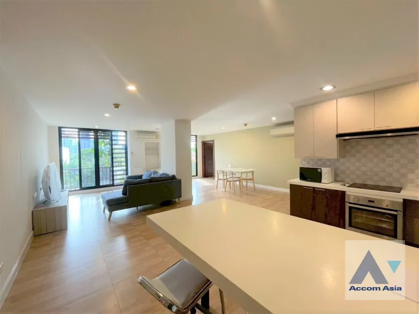 unit 3 Bedrooms  Condominium For Rent & Sale in Sukhumvit, Bangkok  near BTS Ekkamai (AA45879)