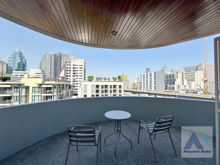 Big Balcony, Duplex Condo, Penthouse condominium for sale in Ploenchit at Ploenchit Terrace, Bangkok Code AA45880