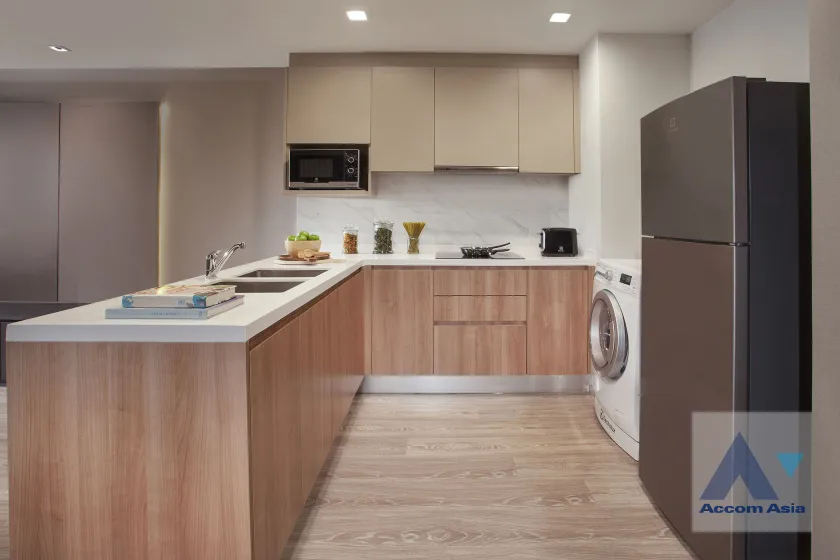 unitPet friendly |  2 Bedrooms  Apartment For Rent & Sale in Sukhumvit, Bangkok  near BTS Ekkamai (AA45884)