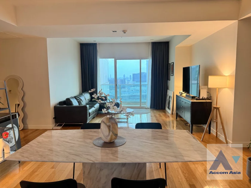 unit 3 Bedrooms  Condominium For Rent & Sale in Sukhumvit, Bangkok  near MRT Sukhumvit - BTS Asok (AA45885)