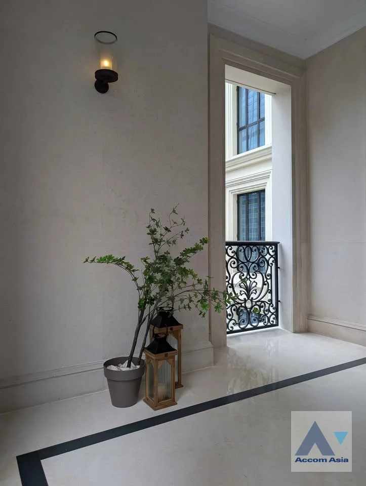 26  3 br Condominium for rent and sale in Ploenchit ,Bangkok BTS Ploenchit at 98 Wireless AA45887