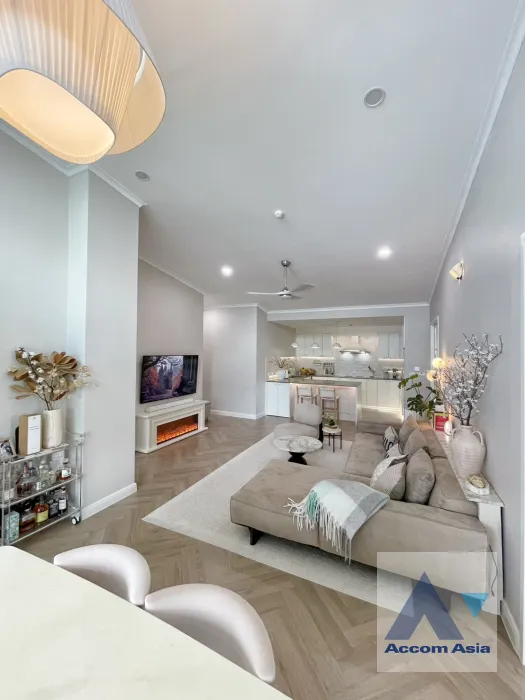 unitFully Furnished |  3 Bedrooms  Condominium For Rent & Sale in Sukhumvit, Bangkok  near BTS Ekkamai (AA45891)