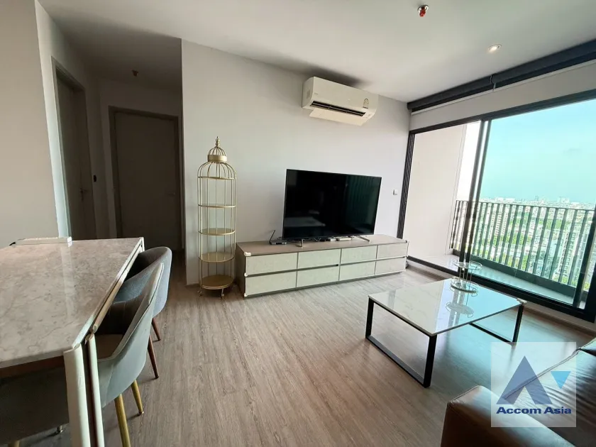 unit 2 Bedrooms  Condominium For Rent in Sukhumvit, Bangkok  near BTS Ekkamai (AA45900)