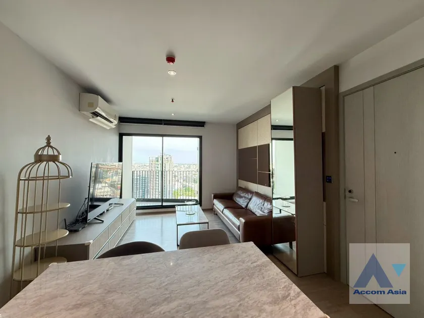 unit 2 Bedrooms  Condominium For Rent in Sukhumvit, Bangkok  near BTS Ekkamai (AA45900)