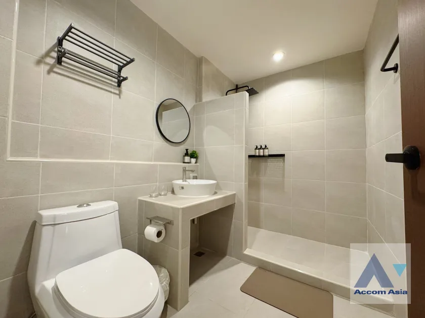 11  3 br Townhouse For Rent in Sukhumvit ,Bangkok BTS Punnawithi AA45901
