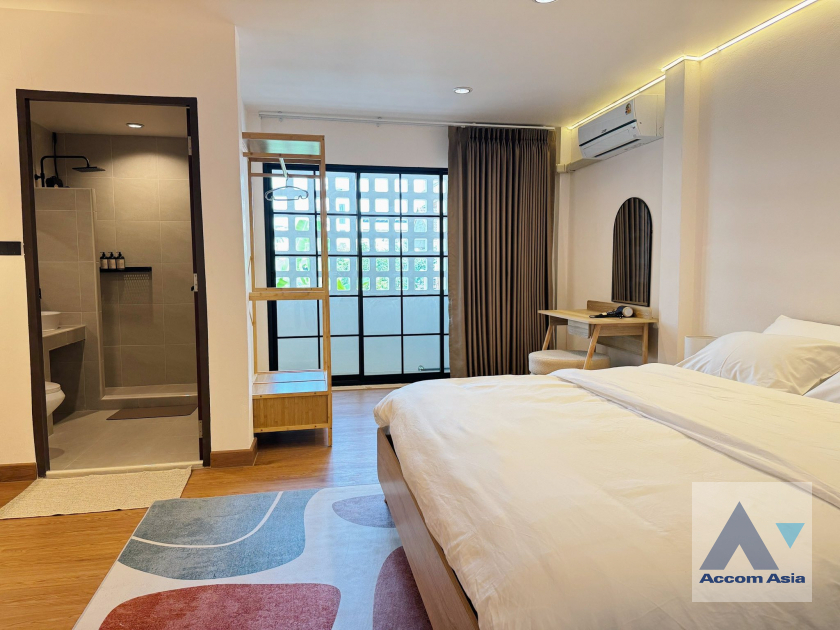 10  3 br Townhouse For Rent in Sukhumvit ,Bangkok BTS Punnawithi AA45901